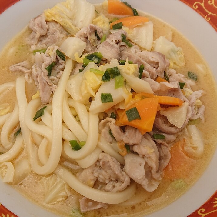 我が家の豚汁チャンポン風⭐味噌煮込みうどん